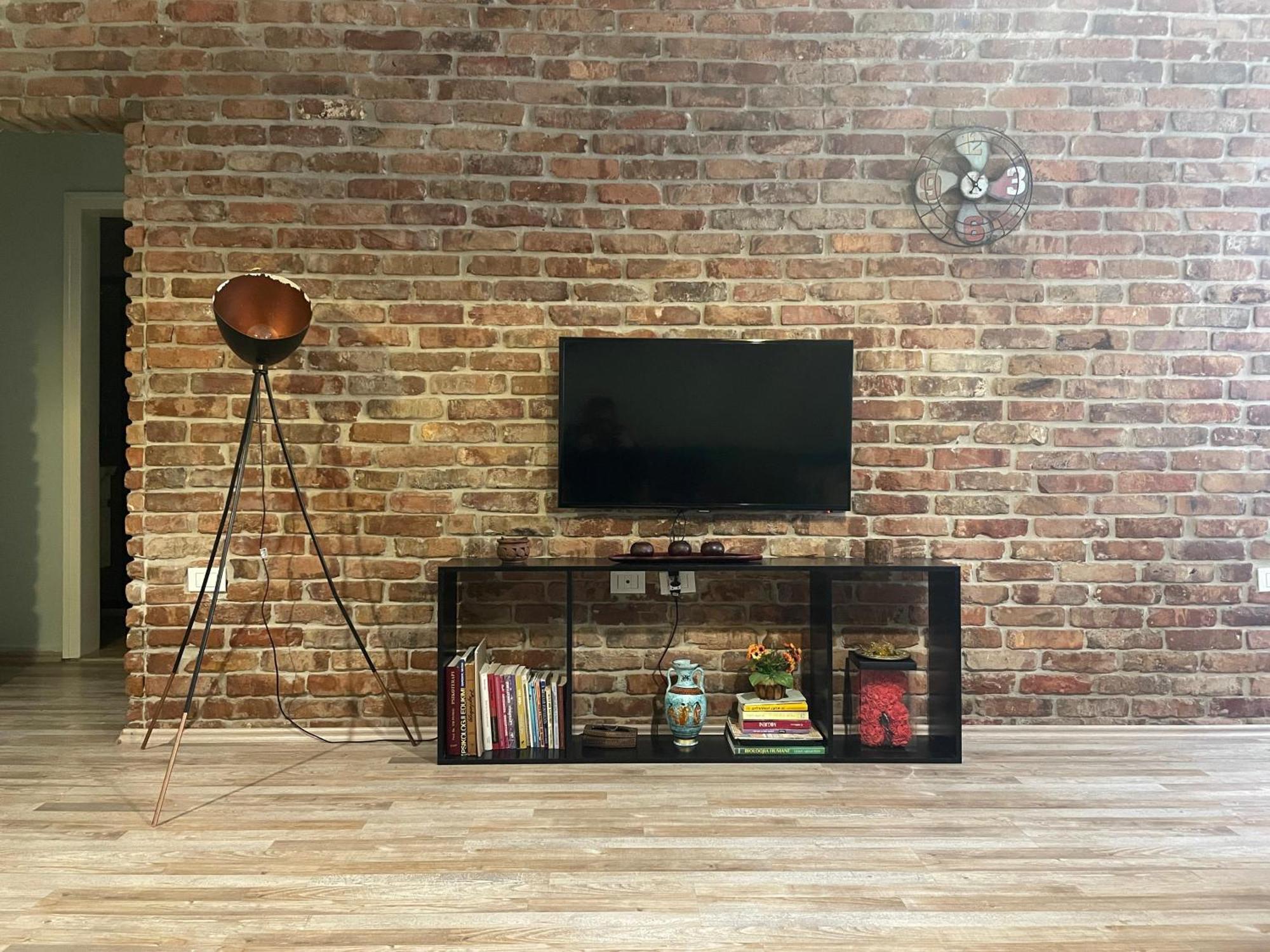 Bricks Apartment Near Pazari I Ri Tirana Eksteriør billede