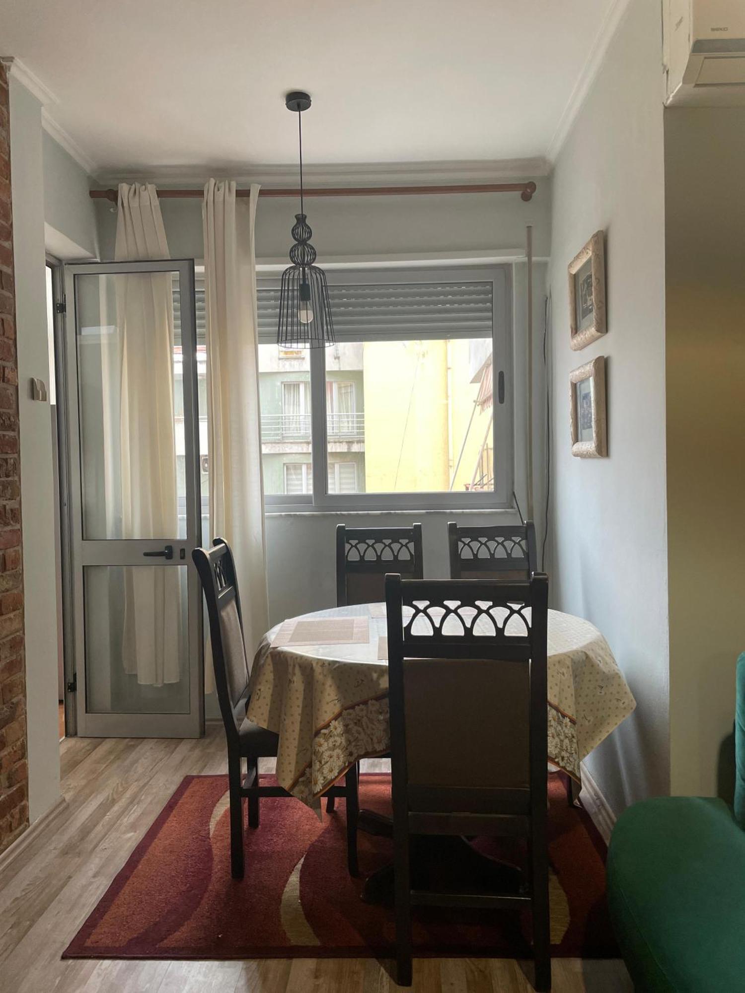 Bricks Apartment Near Pazari I Ri Tirana Eksteriør billede