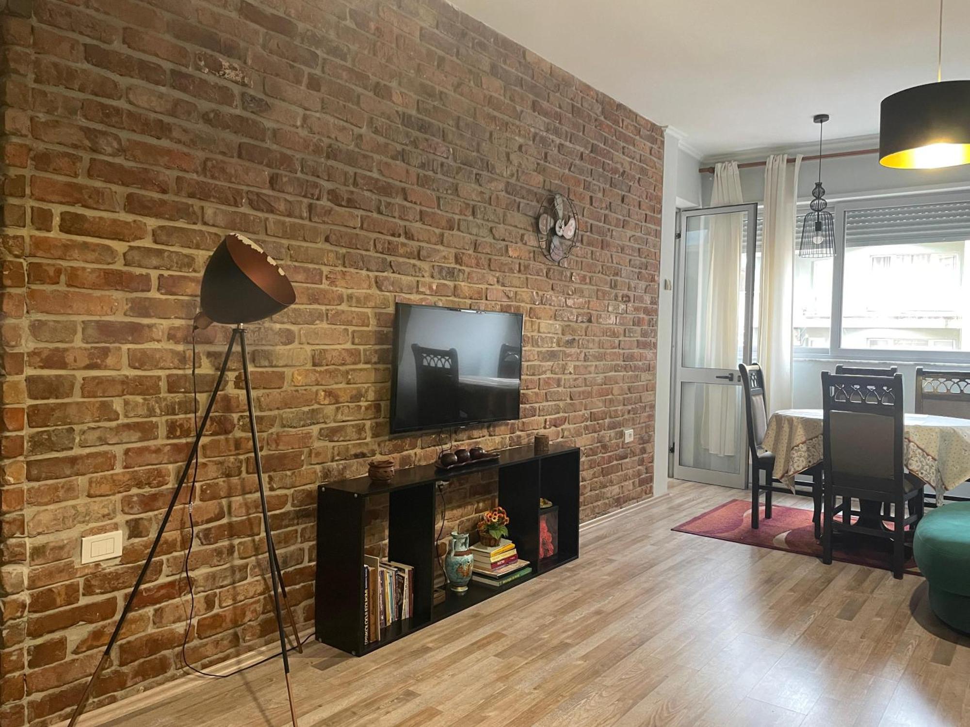 Bricks Apartment Near Pazari I Ri Tirana Eksteriør billede